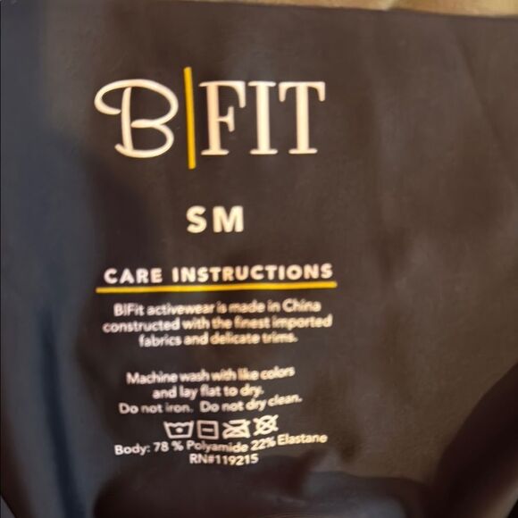 Chic Black Leggings with White Stripe - Picture 7 of 7